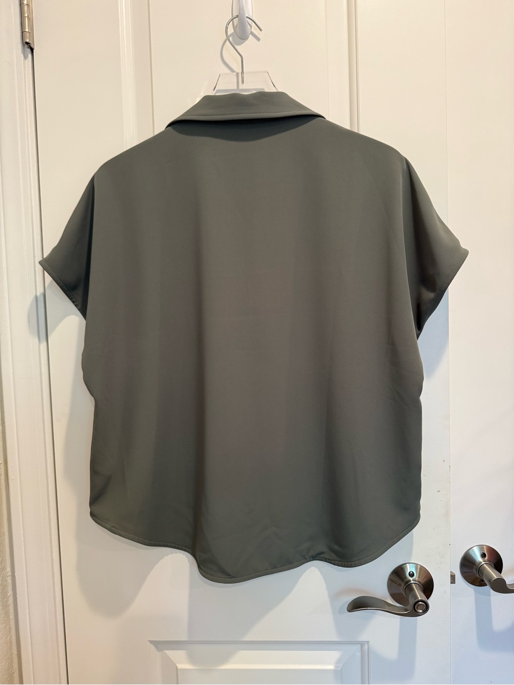 SPANX CarryOn Collared Tee Oversized Short Sleeve Shirt Eucalyptus Green Large - Picture 4 of 8